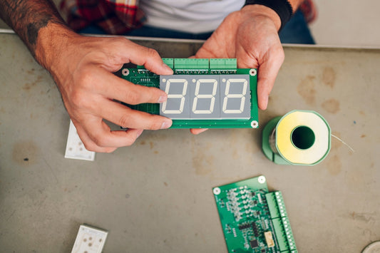 Del 0 al 9 en un instante: domina el display de 7 segmentos - Tecneu